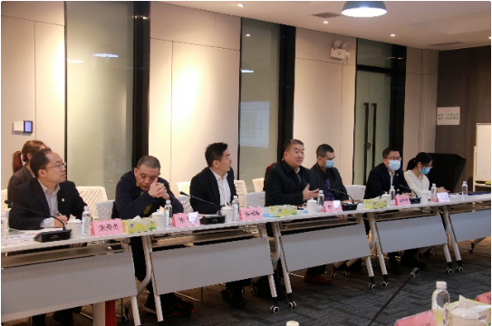 海珠區委書記蔡澍一行到廣州輕工集團T.I.T創意園開展“暖企”活動
